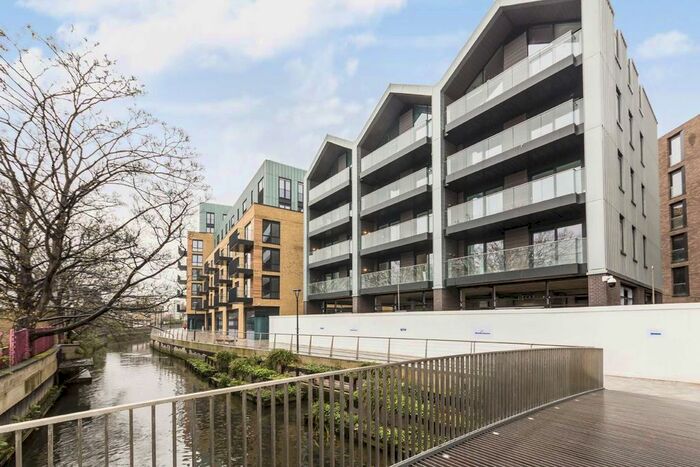 Studio To Rent In Chivers Passage, London, SW18