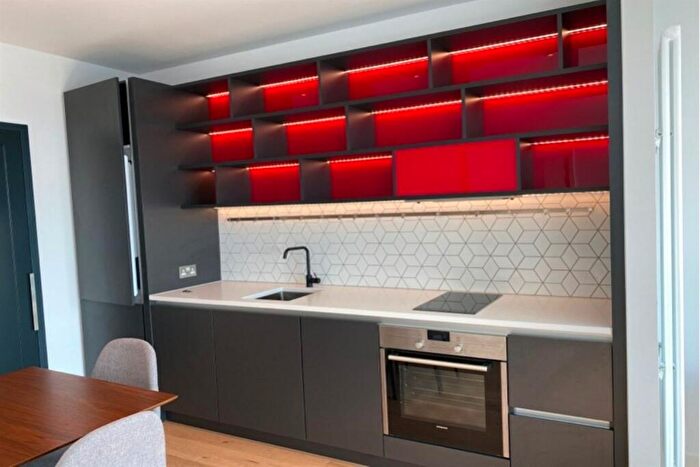 Apartment To Rent In Bridgewater House, Lookout Lane, E14