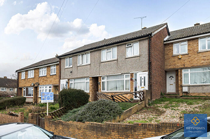 3 Bedroom Terraced House For Sale In Highfield Road, Collier Row, RM5