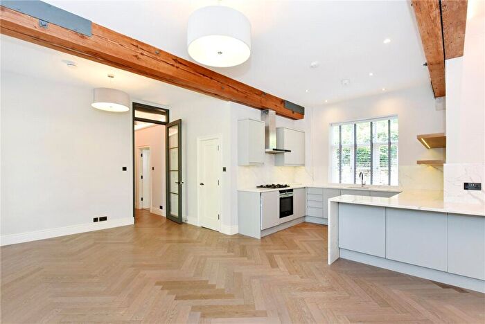 3 Bedroom Apartment For Sale In Restoration Square, London, SW11