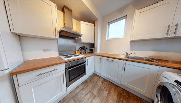 4 Bedroom Semi Detached House To Rent In Clifton Boulevard, Dunkirk, Nottingham, NG7