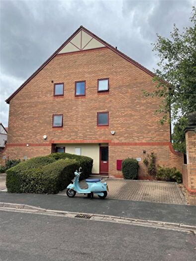 2 Bedroom Maisonette To Rent In Napier Court Gefle Close Baltic Wharf Bristol, BS1