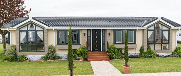 2 Bedroom Park Home For Sale In Canvey Island, Essex, SS8
