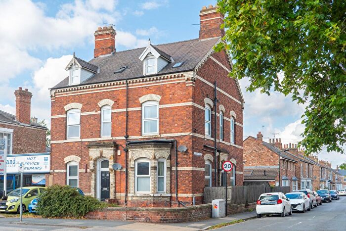 6 Bedroom End Terrace House For Sale In Lawrence Street, York, YO10