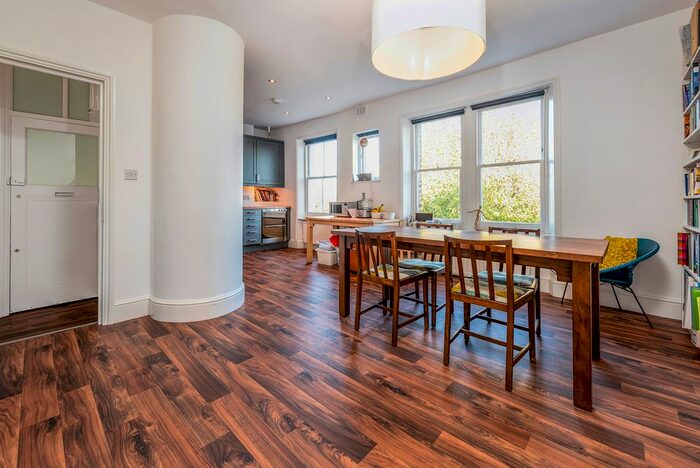 3 Bedroom Flat To Rent In Petherton Road, London, N5