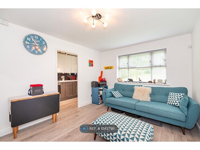 1 Bedroom Flat To Rent In Henry Doulton Drive, London, SW17