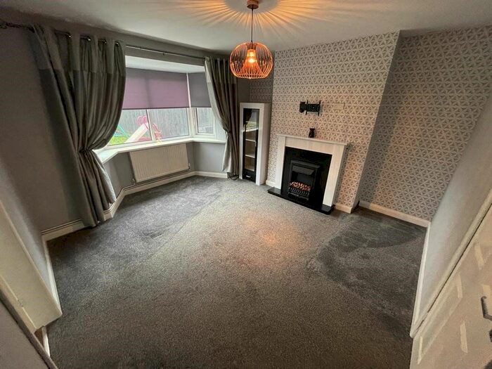 3 Bedroom Semi-Detached House To Rent In Balcarres Road, Aspull, Wigan WN2