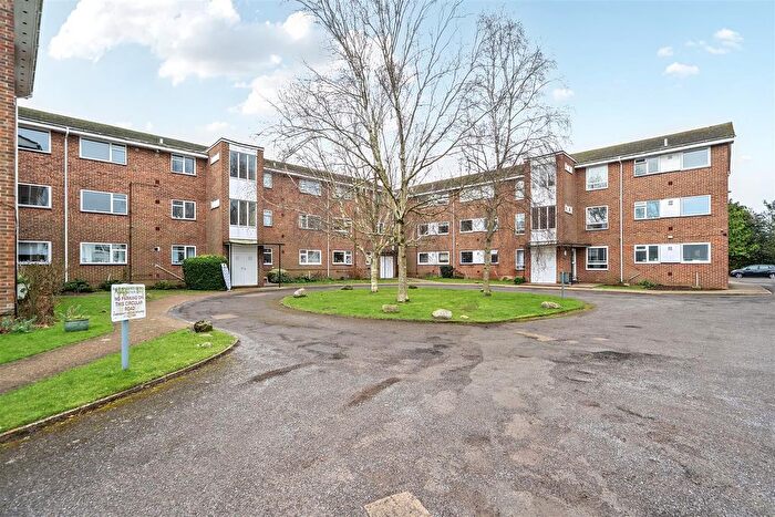 2 Bedroom Flat For Sale In St. Botolphs Road, Worthing, BN11