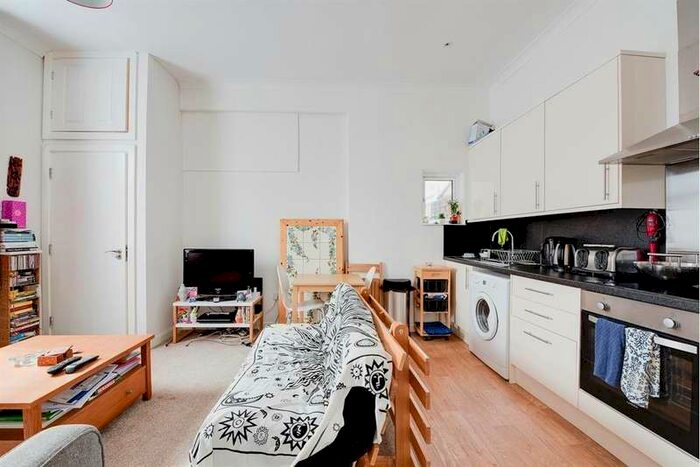 1 Bedroom Flat To Rent In Francis Avenue, Southsea, PO4