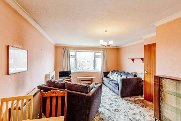 1 Bedroom Flat For Sale In Cresswell Close, Weston-Super-Mare, Somerset, BS22