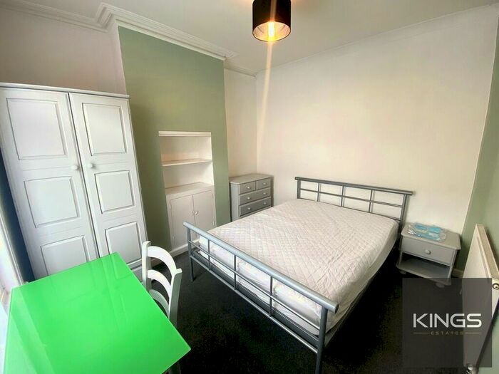 4 Bedroom Terraced House To Rent In Eton Road, Southsea, PO5