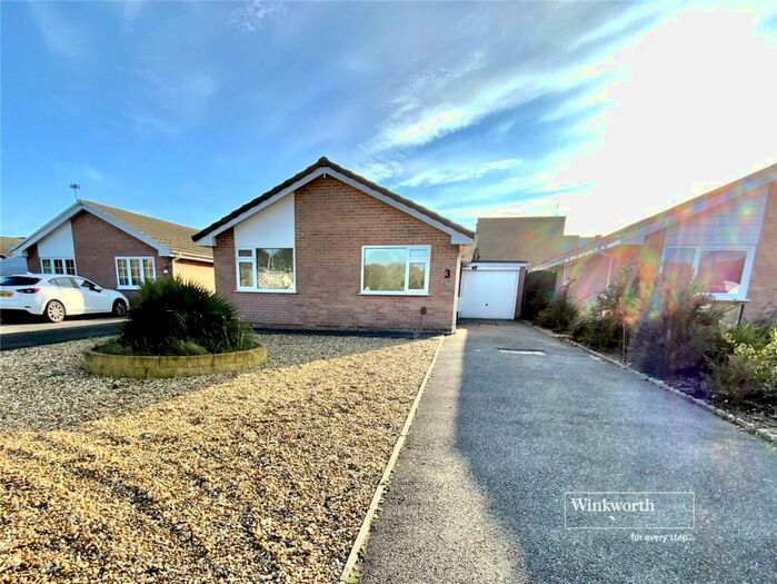 3 Bedroom Bungalow To Rent In Cunningham Close, Mudeford, BH23