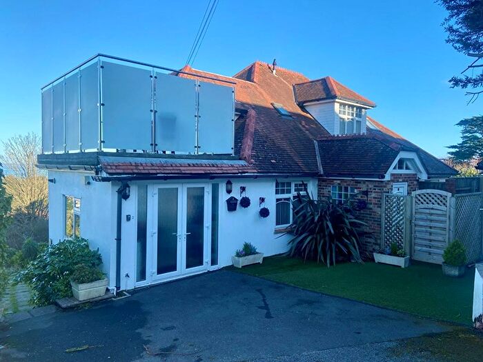 2 Bedroom Flat To Rent In Channel View, Oxlea Road, Torquay, TQ1