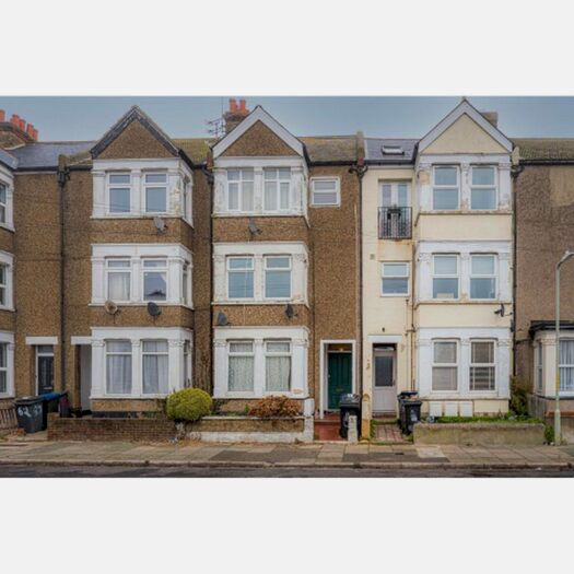 2 Bedroom Flat To Rent In Albany Drive, Herne Bay, CT6