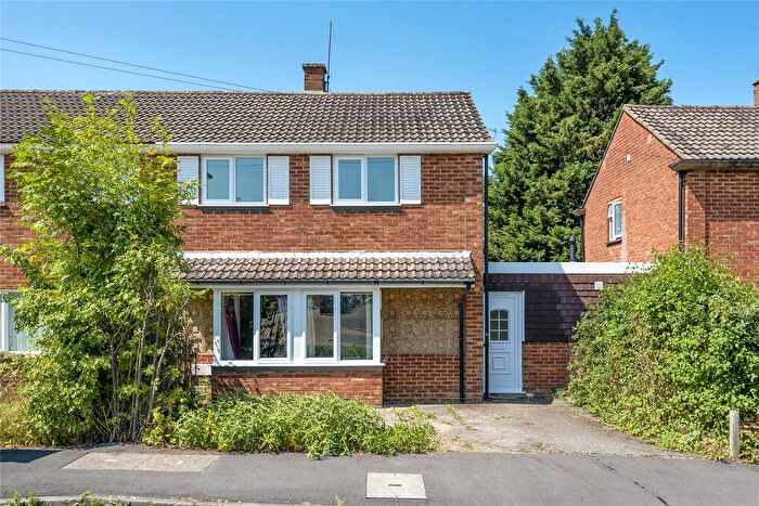 6 Bedroom Semi Detached House For Sale In Guildford, Surrey, GU2