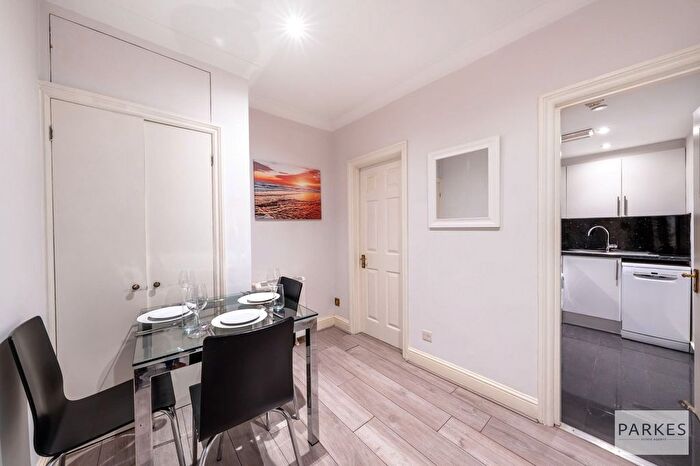 Studio To Rent In Beaufort Gardens, London, SW3