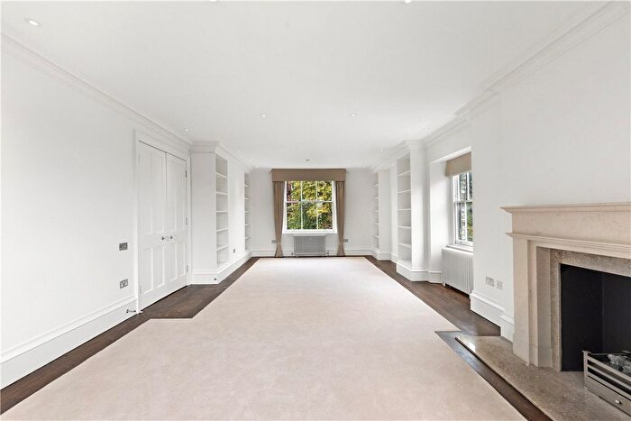 3 Bedroom Flat To Rent In Addison Road, Holland Park, London, W14