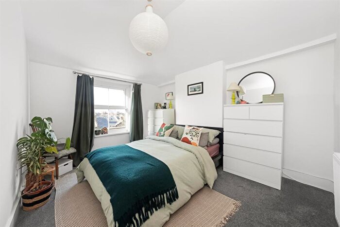 2 Bedroom Flat To Rent In St. Mary's Road, London, SE15