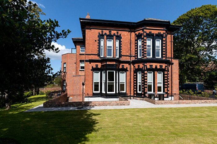 2 Bedroom Flat To Rent In Parkfield Road, Aigburth, Liverpool, Merseyside, L17