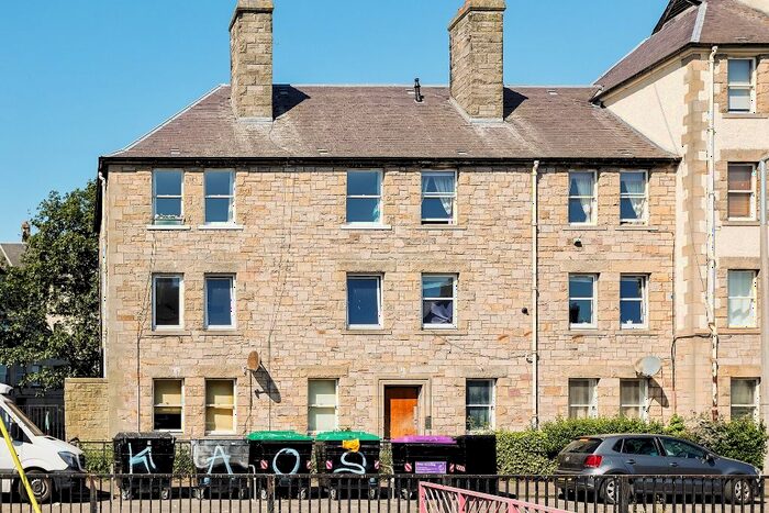 2 Bedroom Flat To Rent In Piershill Square West, Piershill, Edinburgh, EH8