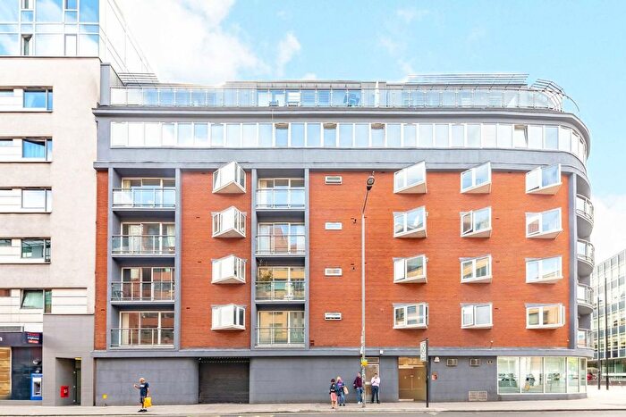 Studio To Rent In Long Lane, London, SE1