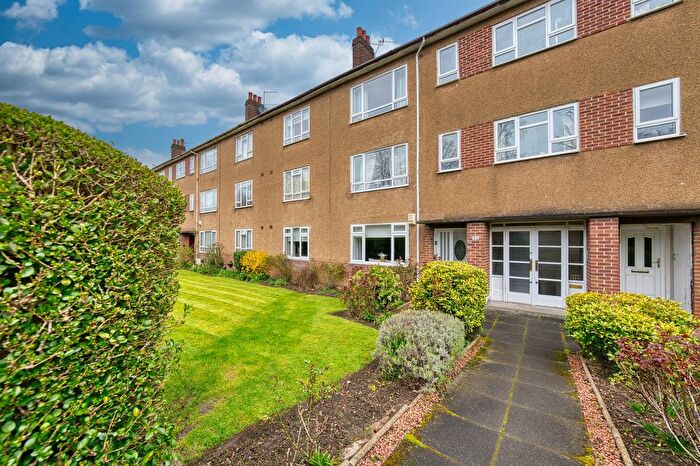 2 Bedroom Flat For Sale In Corrour Road, Flat /, Newlands, Glasgow, G43
