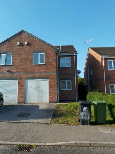 3 Bedroom Semi-Detached House To Rent In Outram Street, Ripley, DE5