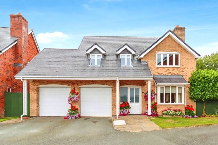 4 Bedroom Detached House To Rent In St. Martins Road, Gobowen, Oswestry, Shropshire, SY10