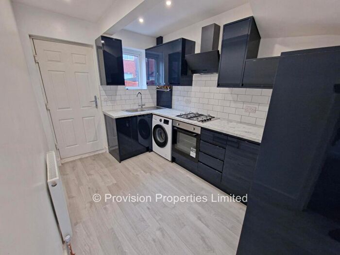 3 Bedroom Terraced House To Rent In Park View Avenue, Burley, Leeds, LS4