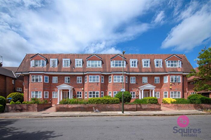 2 Bedroom Flat For Sale In Neeld Crescent, Hendon, London, NW4