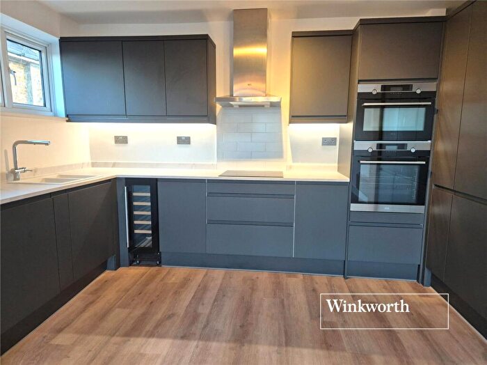 2 Bedroom Apartment To Rent In Somerset Road, New Barnet, EN5