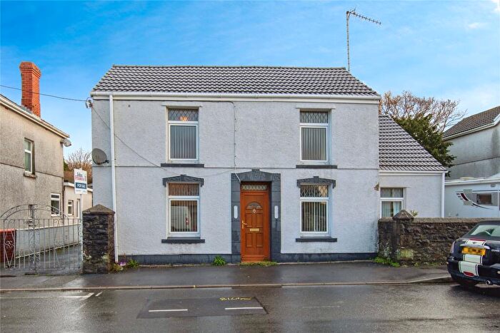 4 Bedroom Detached House For Sale In Llwynhendy Road, Llanelli, Carmarthenshire, SA14