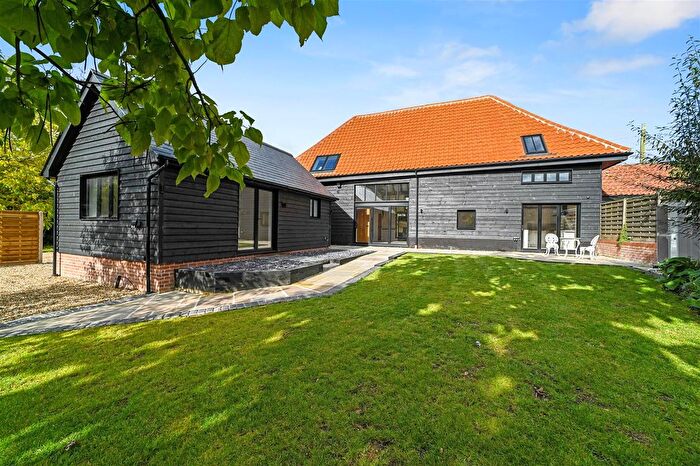 4 Bedroom Barn Conversion For Sale In All Saints Road, Creeting St. Mary, IP6