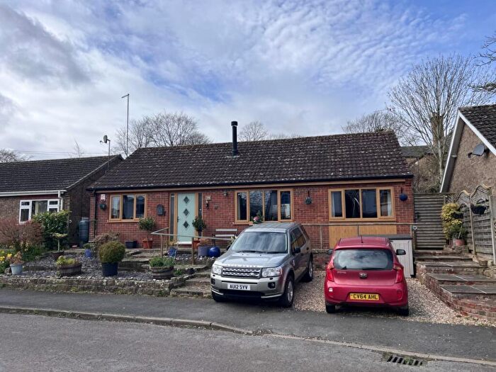 2 Bedroom Detached Bungalow For Sale In Manor Drive, Binbrook, LN8