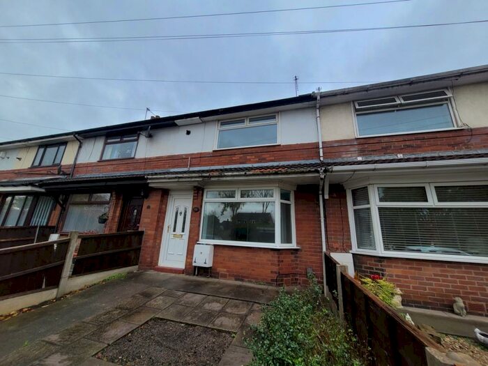 2 Bedroom Property To Rent In Dumers Lane, Radcliffe, Manchester, M26