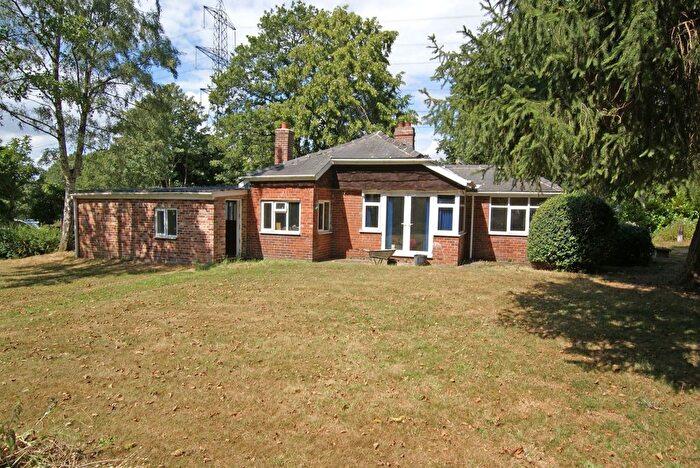 2 Bedroom Bungalow For Sale In Sutton Spring Wood, Temple Normanton, S42