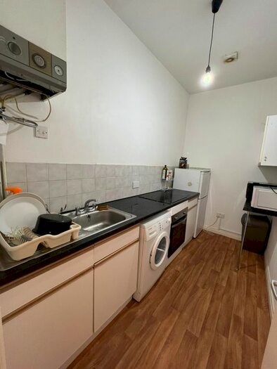 1 Bedroom Flat To Rent In St Johns Terrace, Leeds, LS3