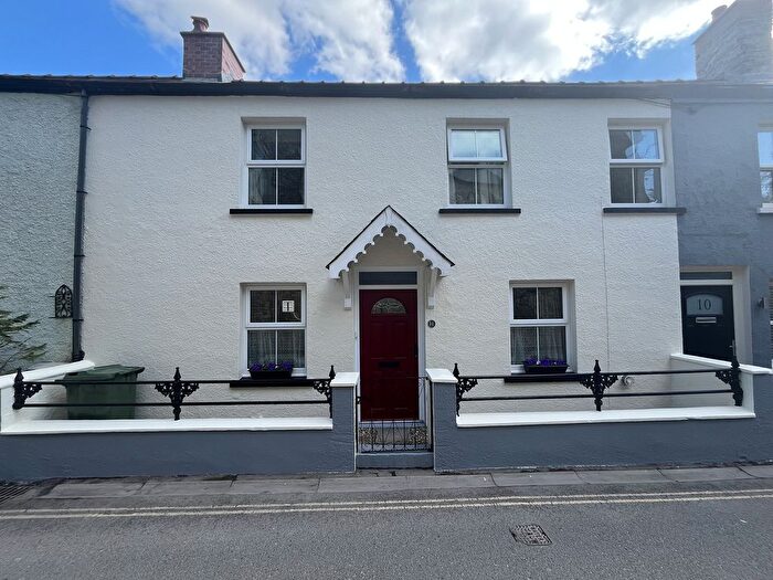 3 Bedroom Terraced House For Sale In Church Street, Llandeilo, Carmarthenshire., SA19