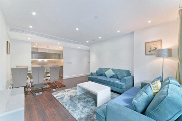 3 Bedroom Flat To Rent In Perilla House, Stable Walk, London, E1