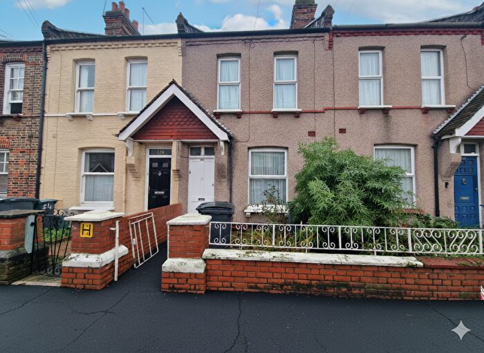 4 Bedroom Terraced House To Rent In Morley Avenue, London, N22