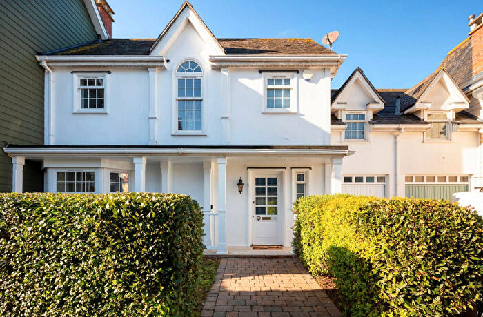3 Bedroom Apartment To Rent In Burnell Gate Beaulieu Park, CM1