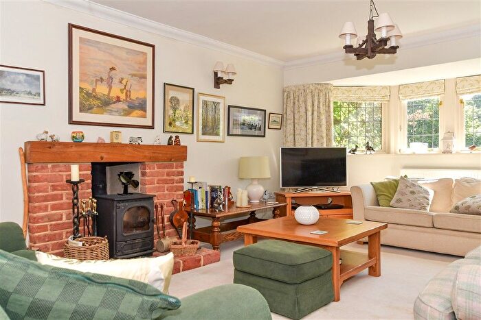 4 Bedroom Detached House For Sale In Maidstone Road, Horsmonden, Kent, TN12