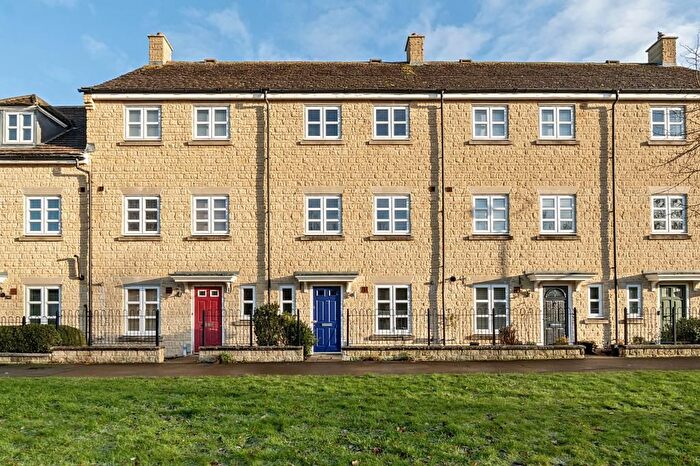 3 Bedroom Terraced House For Sale In Harvest Way, Witney, OX28