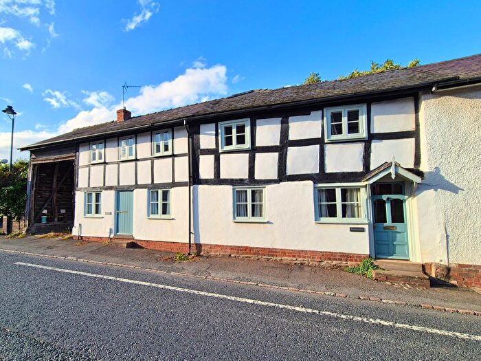 3 Bedroom End Of Terrace House For Sale In West Street, Pembridge, HR6