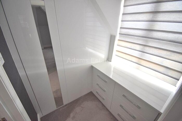 2 Bedroom Apartment To Rent In Pocket Place, Earley, RG6