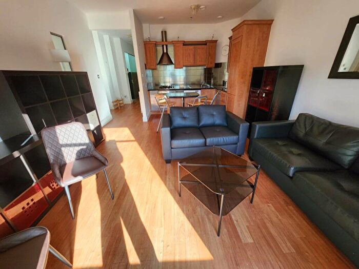 2 Bedroom Apartment To Rent In George Street, Nottingham, Nottinghamshire, NG1