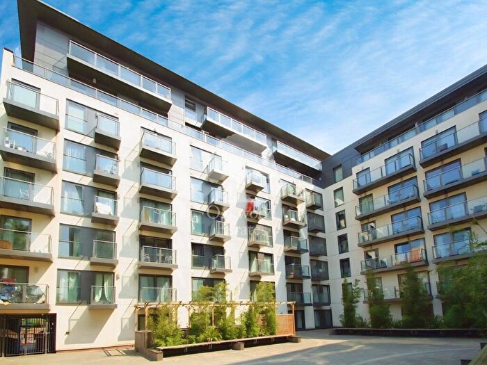 1 Bedroom Flat To Rent In High Street, Slough, SL1