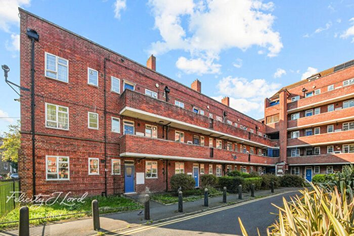 2 Bedroom Flat For Sale In Well Street, London, E9