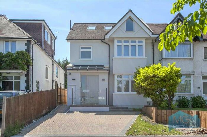 4 Bedroom Apartment To Rent In Green Lane, Hendon, London, NW4