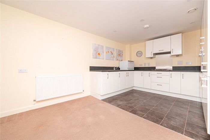 2 Bedroom Flat For Sale In Wordsworth Close, Kings Park, St. Albans, Hertfordshire, AL3